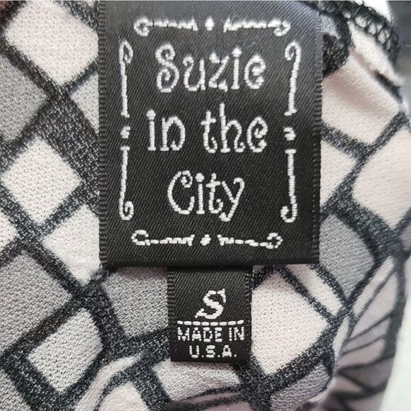 5/$25 Suzie in the City Sleeveless Blouse sz small - Picture 3 of 3